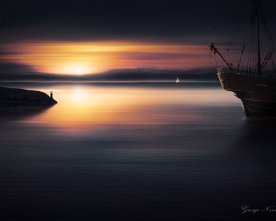 Holzschiff in der Meeresbucht – Maritim Fotografie