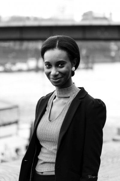Aisha 04 – Portraits Fotografie | George Nevrela